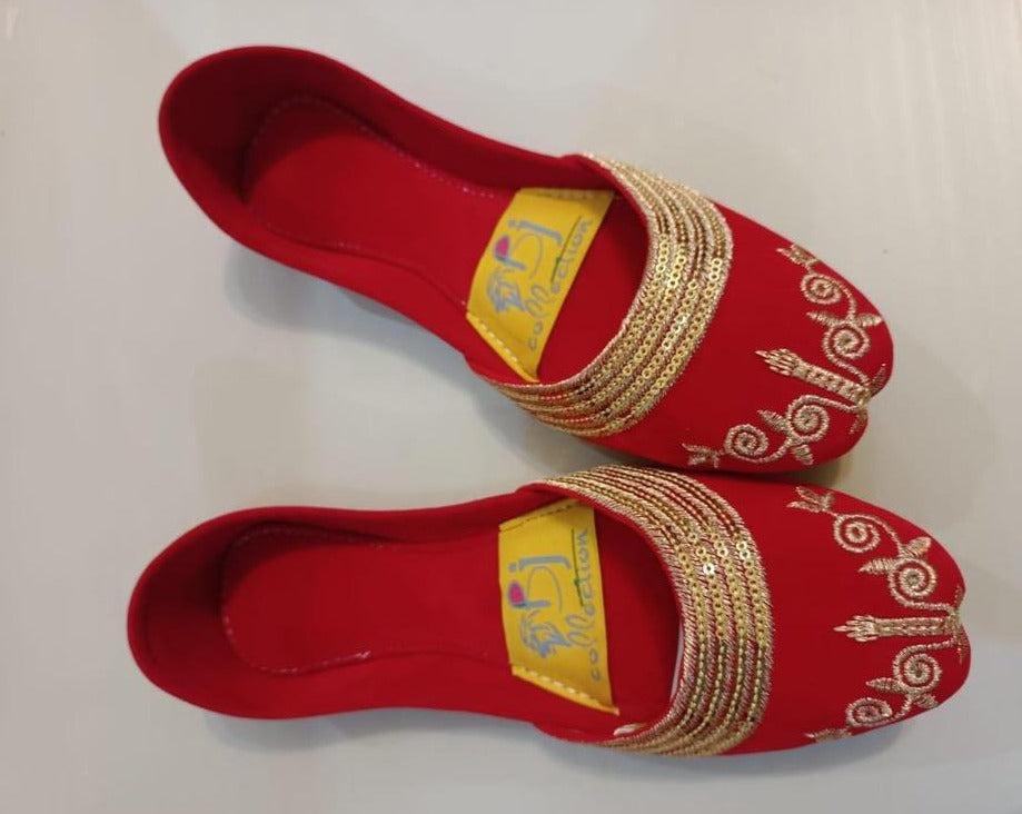 Women's Velvet Fancy Embroidered Red Khussa - Jutishop.pk