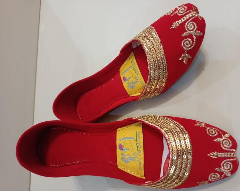 Women's Velvet Fancy Embroidered Red Khussa - Jutishop.pk