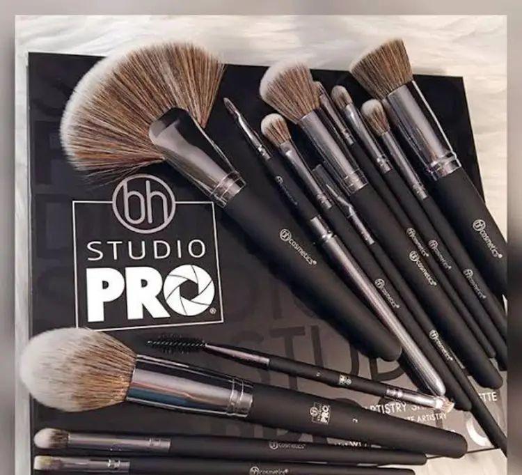 Makeup Brush Set, Pack of 13 - Jutishop.pk