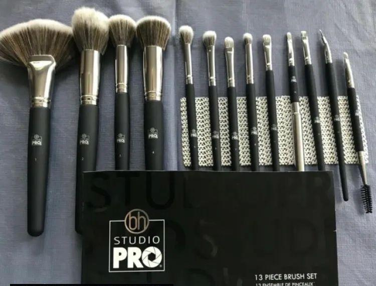 Makeup Brush Set, Pack of 13 - Jutishop.pk